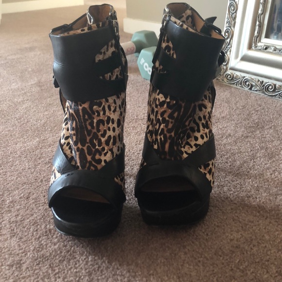 L.A.M.B. Shoes - To big